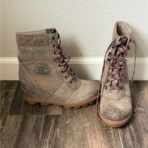 Sorel Women's Brown Lace-Up Boots